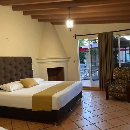 Casa Maria Emilia Hotel เควนาวากา ภายนอก รูปภาพ