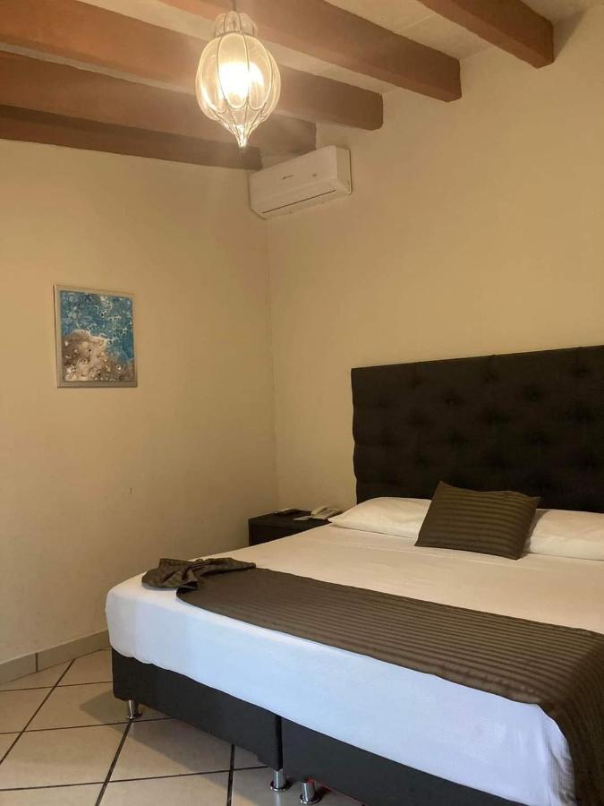 Casa Maria Emilia Hotel เควนาวากา ภายนอก รูปภาพ